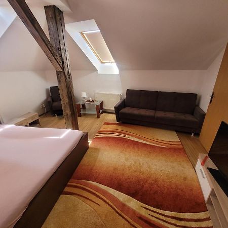 Apartments Zizkov B Prague Luaran gambar