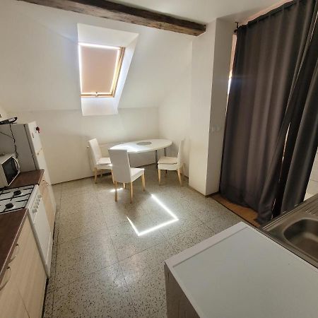Apartments Zizkov B Prague Luaran gambar
