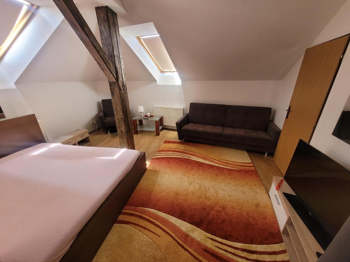 Apartments Zizkov B Prague Luaran gambar